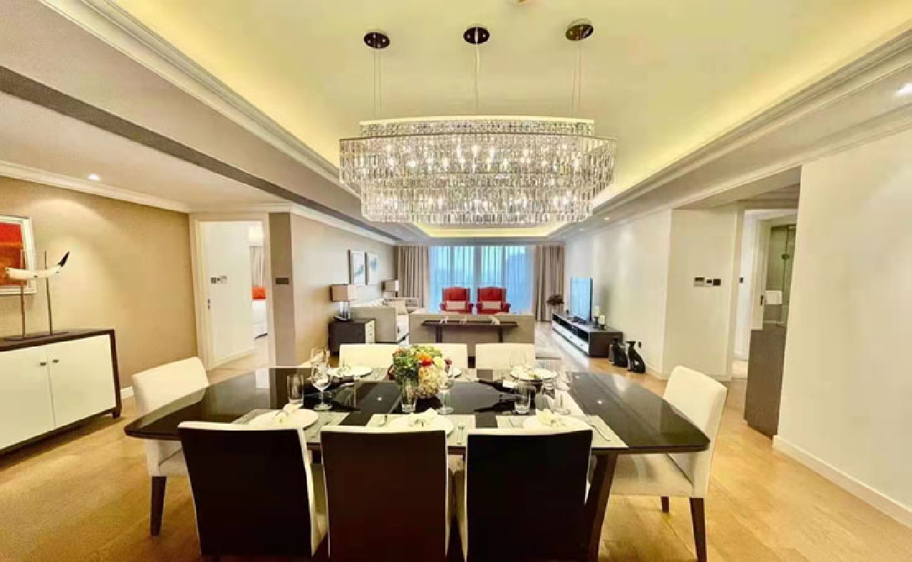 Grand Summit - Image 6