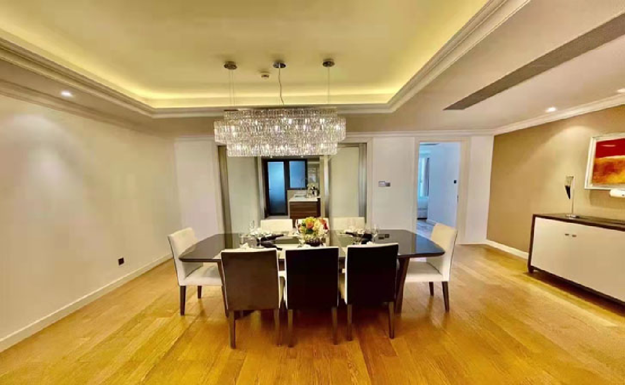 Grand Summit - Image 3