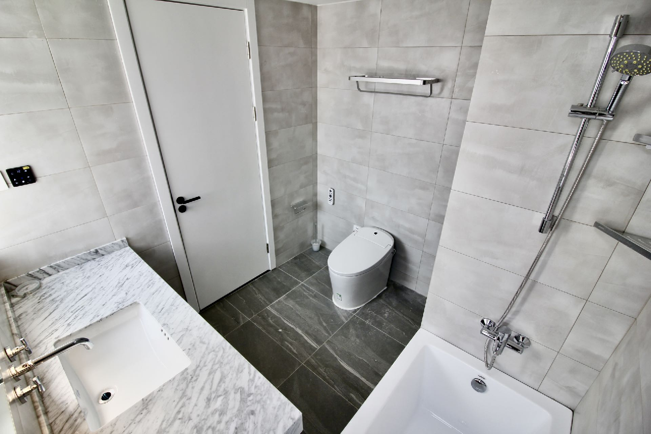 One Park Avenue - Image 11