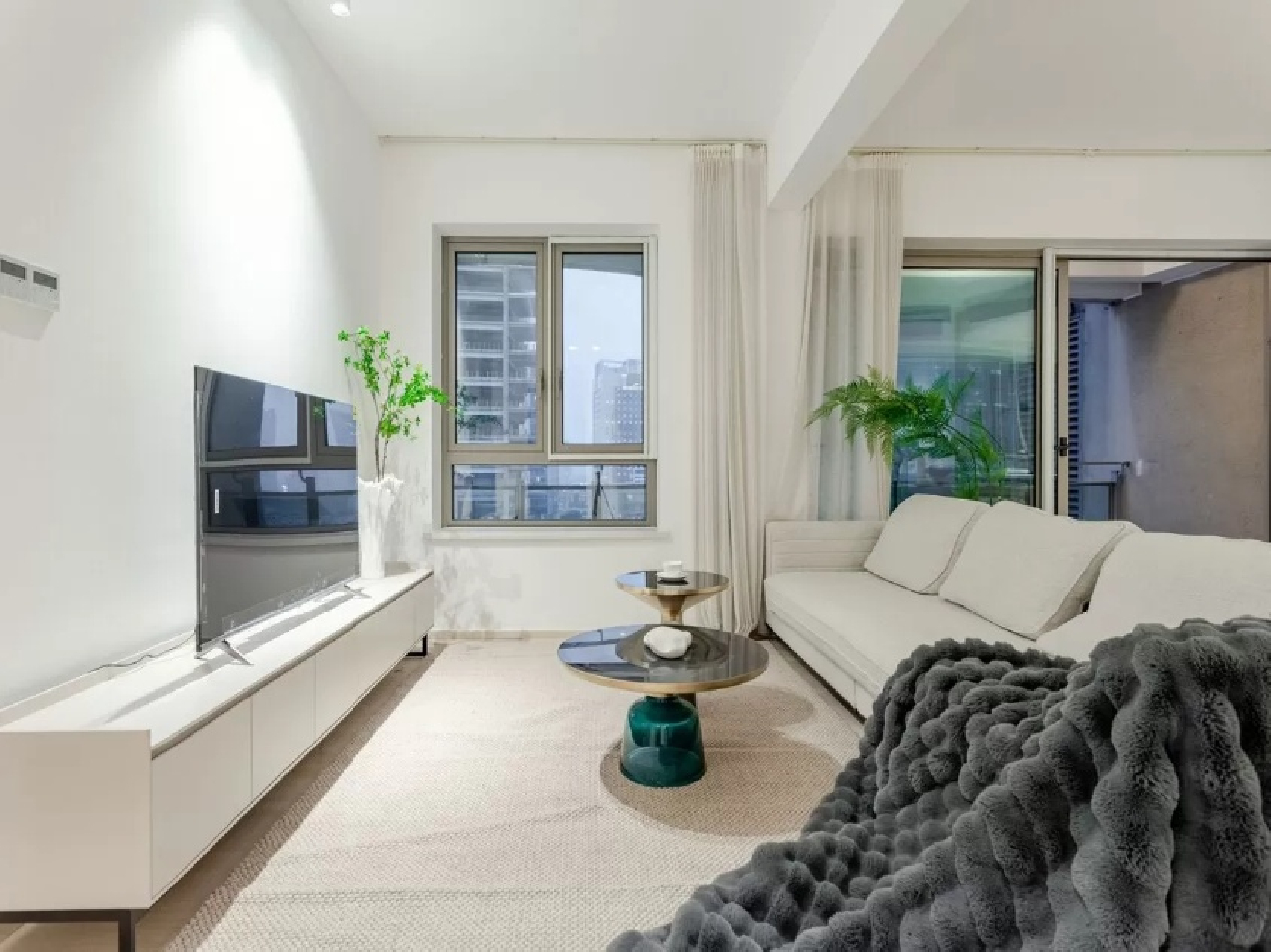 Jing An Four Seasons - Image 2