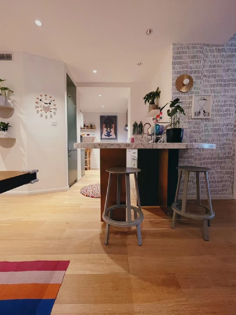 Manhattan Heights - Image 1