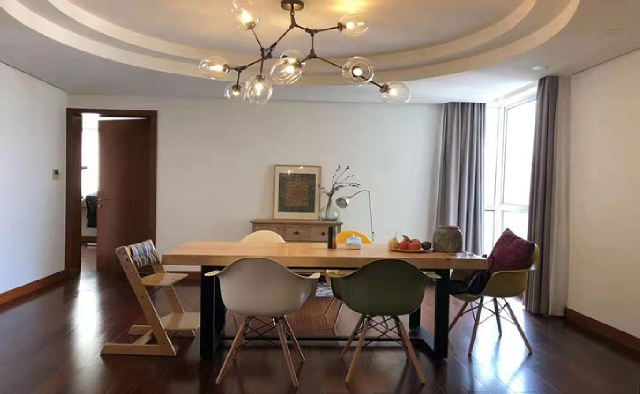 Manhattan Heights - Image 1