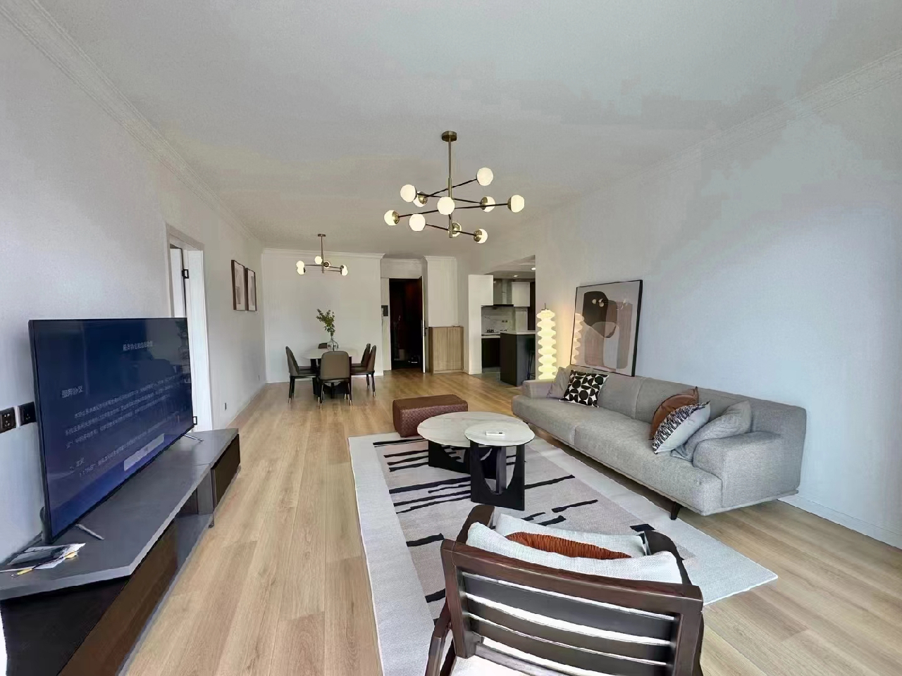 The Lakeville - Image 7