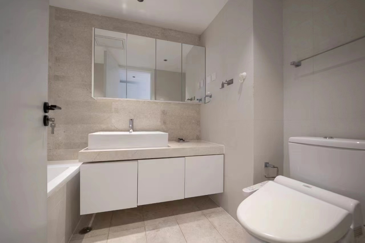 Eight Park Avenue - Image 7