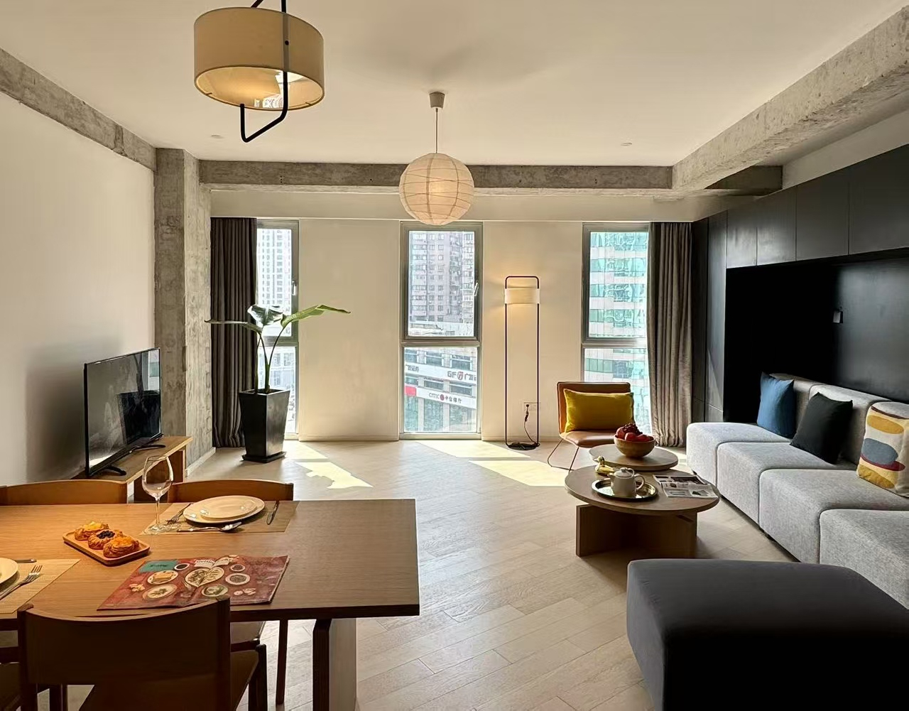 Base Living--Xintiandi Serviced Apartment - Image 1