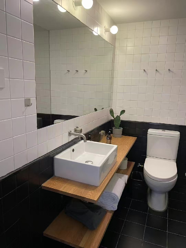 Base Living--Xintiandi Serviced Apartment - Image 4