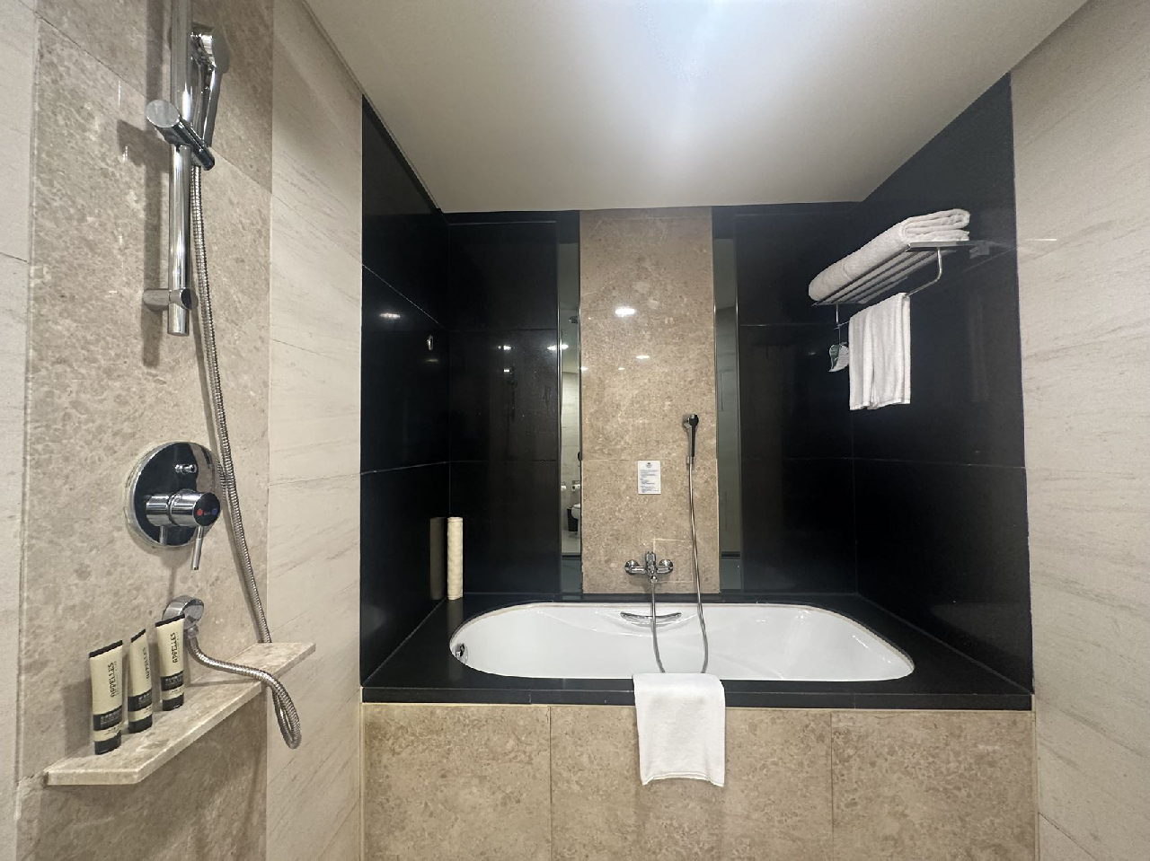 Ascott Huai Hai Road Serviced Apartment - Image 8