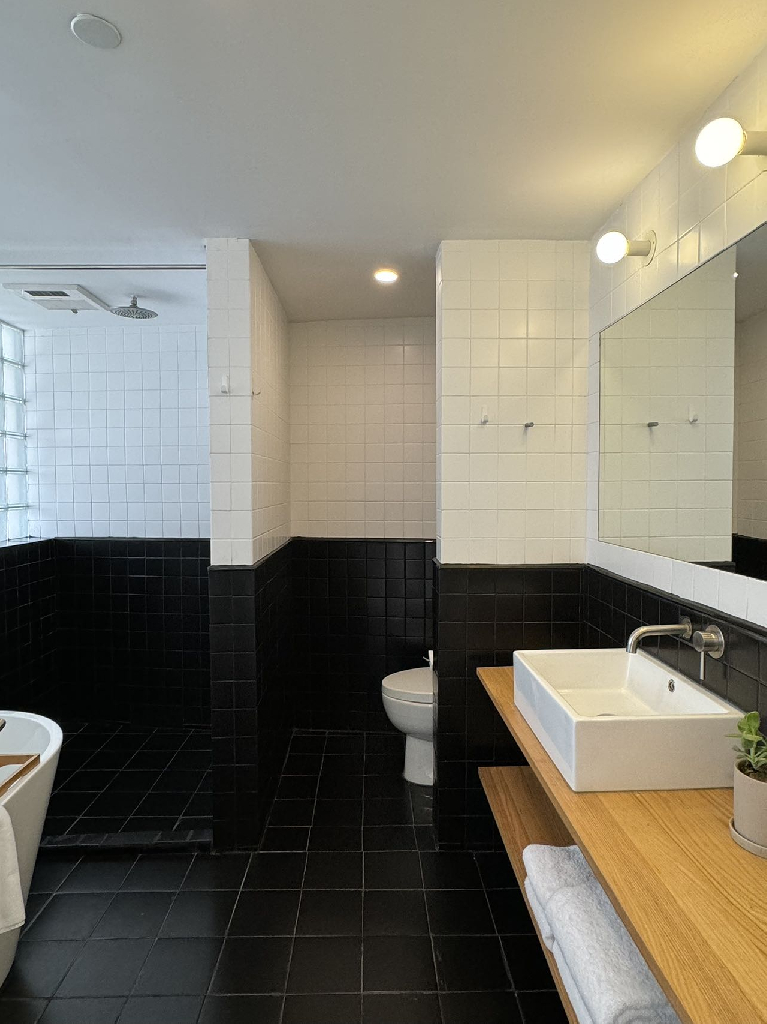 Base Living--Xintiandi Serviced Apartment - Image 7