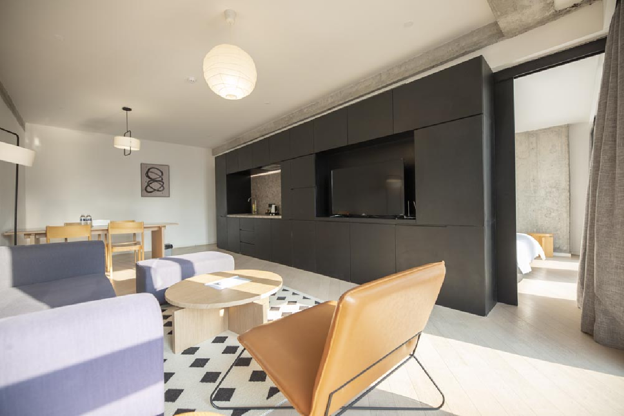 Base Living--Xintiandi Serviced Apartment - Image 1