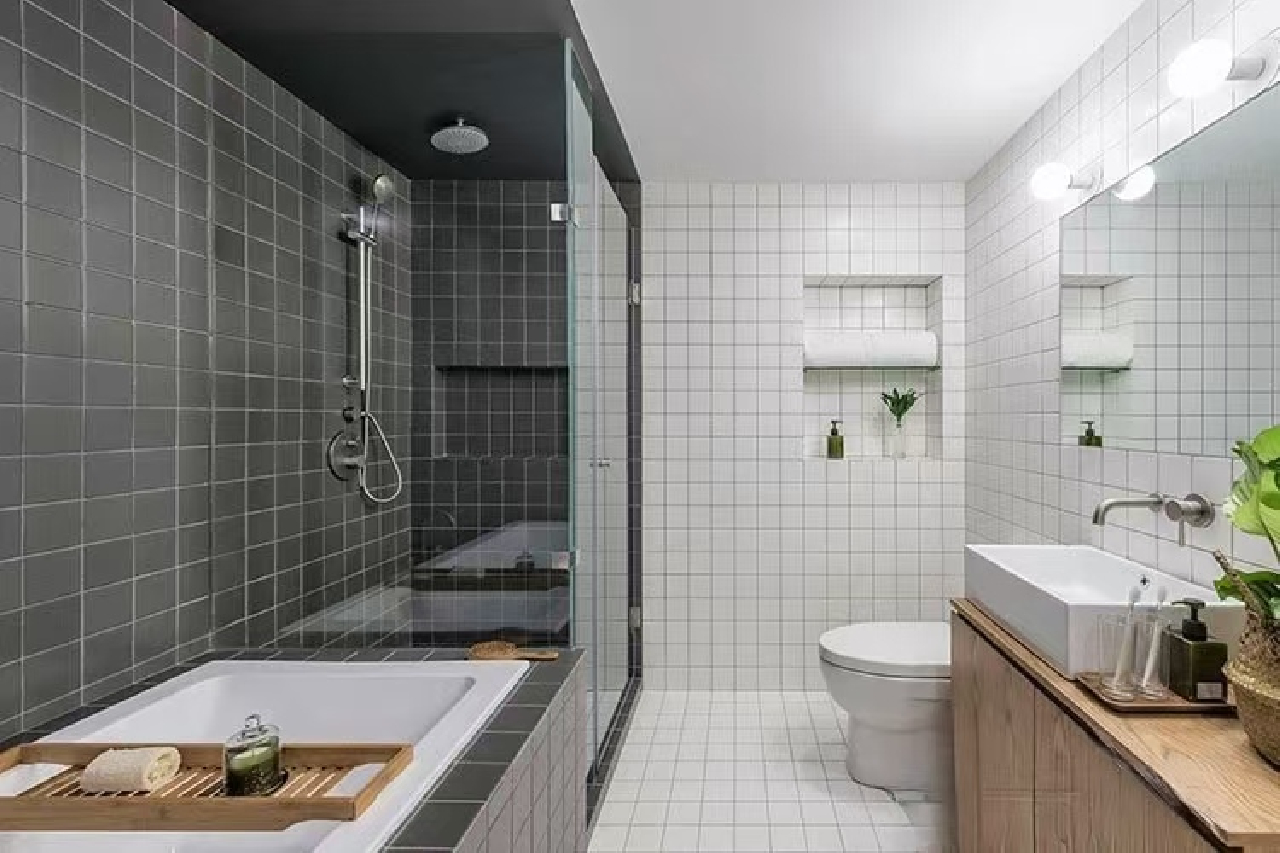 Base LIVING-SUHE Serviced Apartment   - Image 4