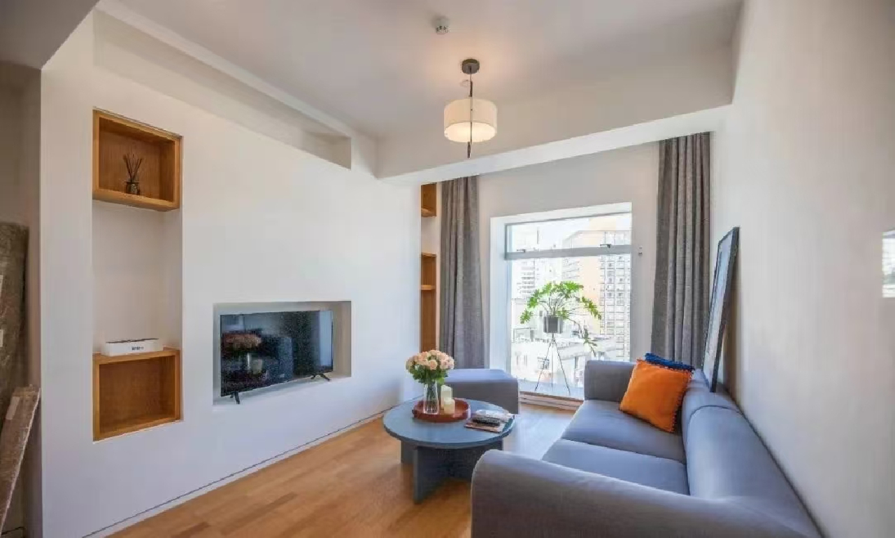 Base LIVING-SUHE Serviced Apartment   - Image 3