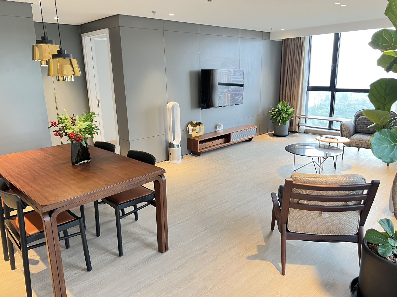 LIV'N 833 Serviced Apartment - Image 3