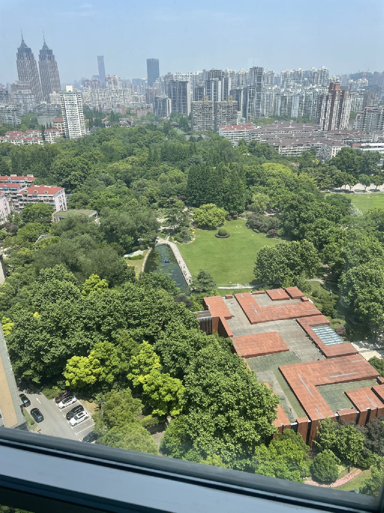 Parkview Serviced Apartment - Image 8