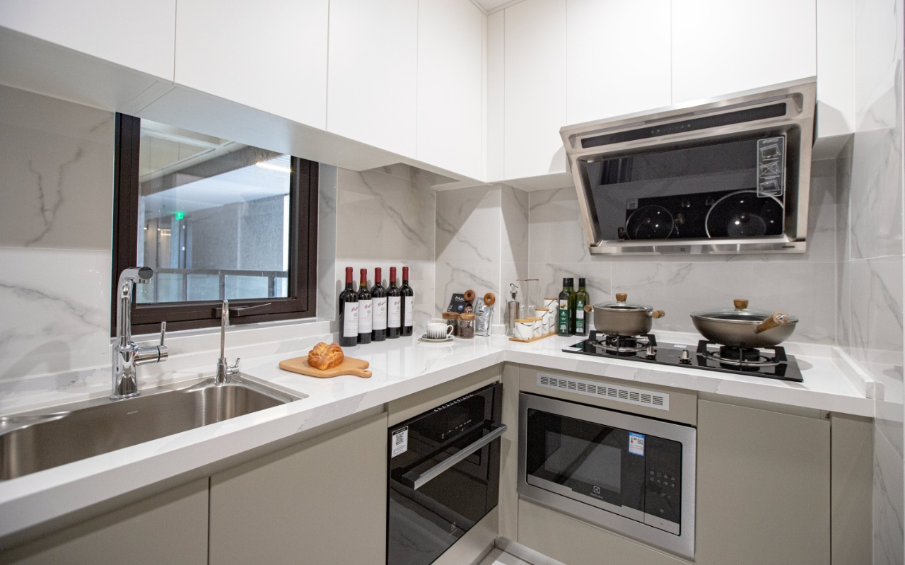 Cresher Executive Apartment - Image 3