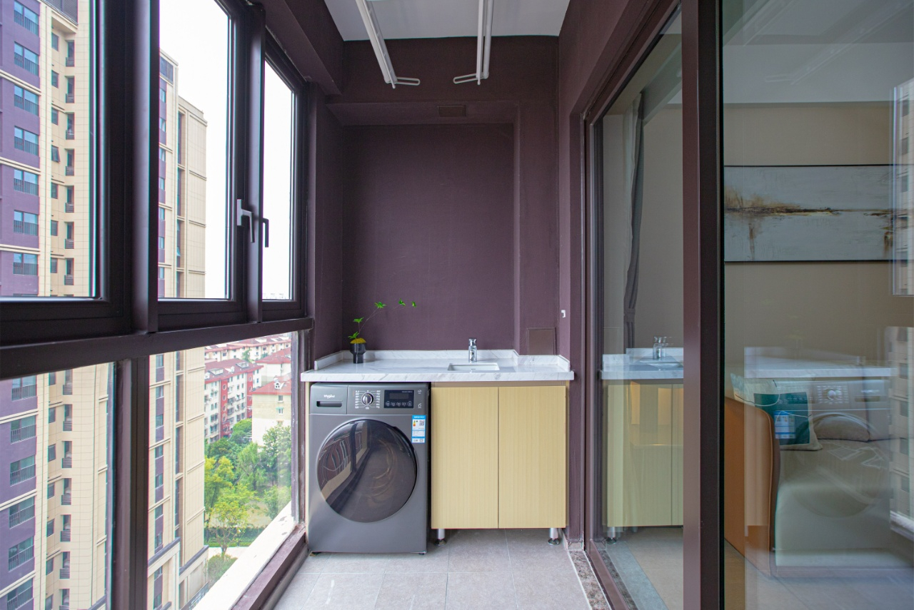 Cresher Executive Apartment - Image 10